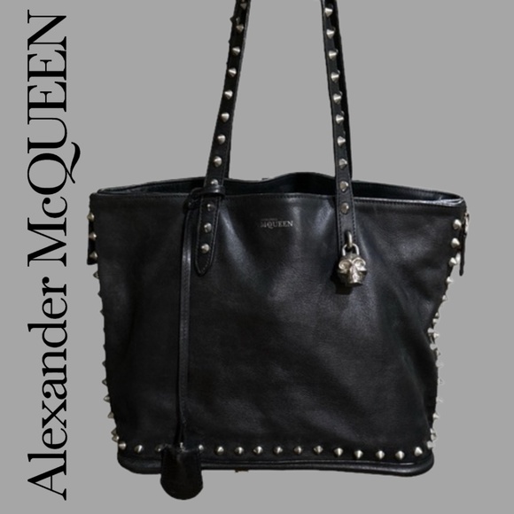 Padlock studded leather shoulder bag best sale